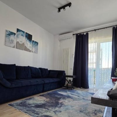 Аренда комфортных 2-комнатных апартаментов площадью 70 м² в районе Мамая, Констанца, Румыния